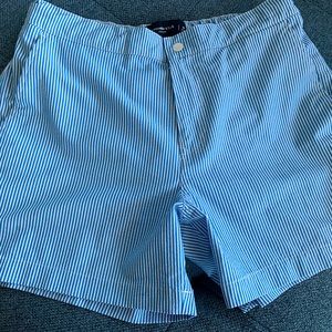 A&F mens lined shorts